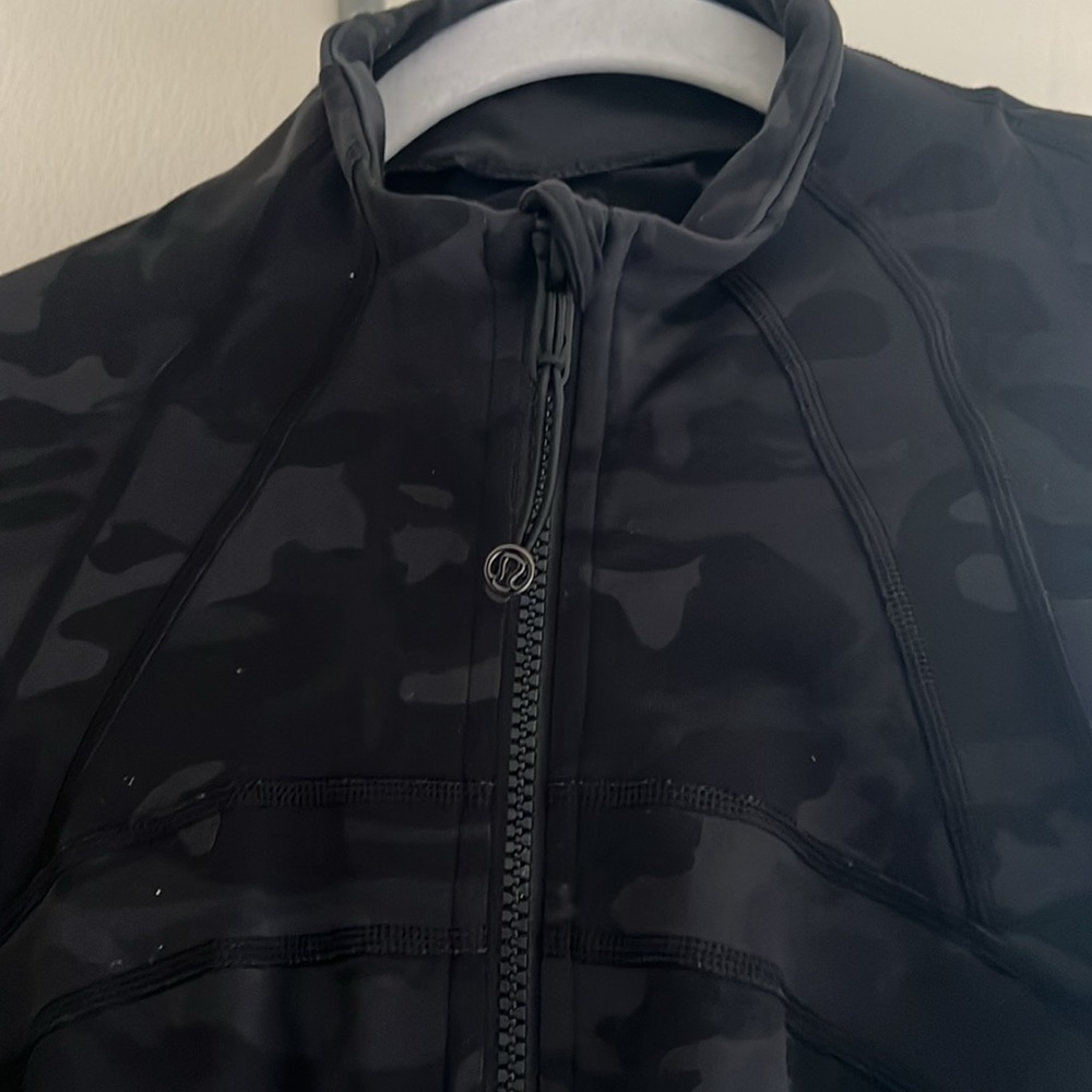 Lululemon Define jacket - Picture 3 of 5